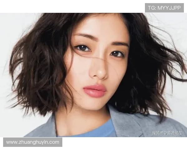 绝色保镖逆袭记：天才美女护卫与神秘任务的惊险之旅